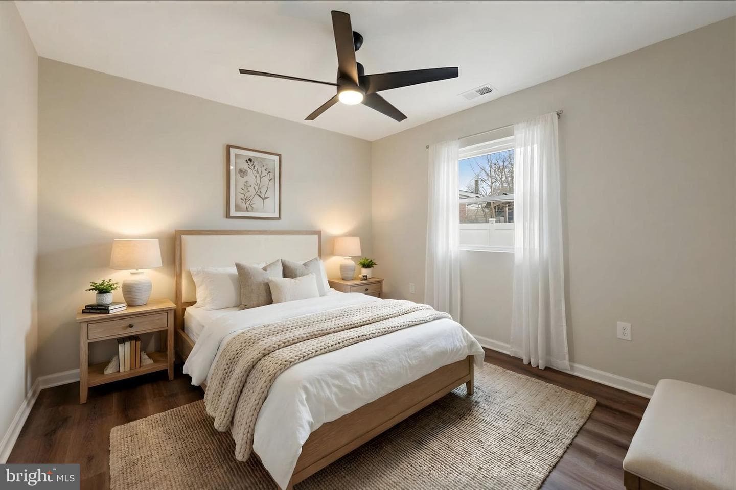 7931 Russell Road photo 10
