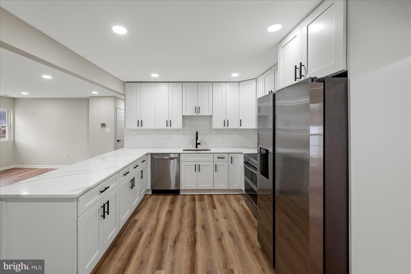 7931 Russell Road photo 5