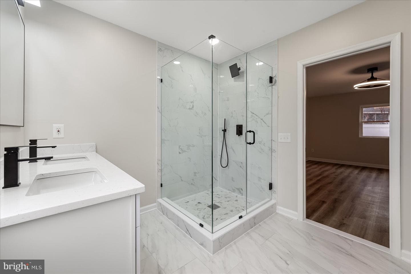7931 Russell Road photo 9