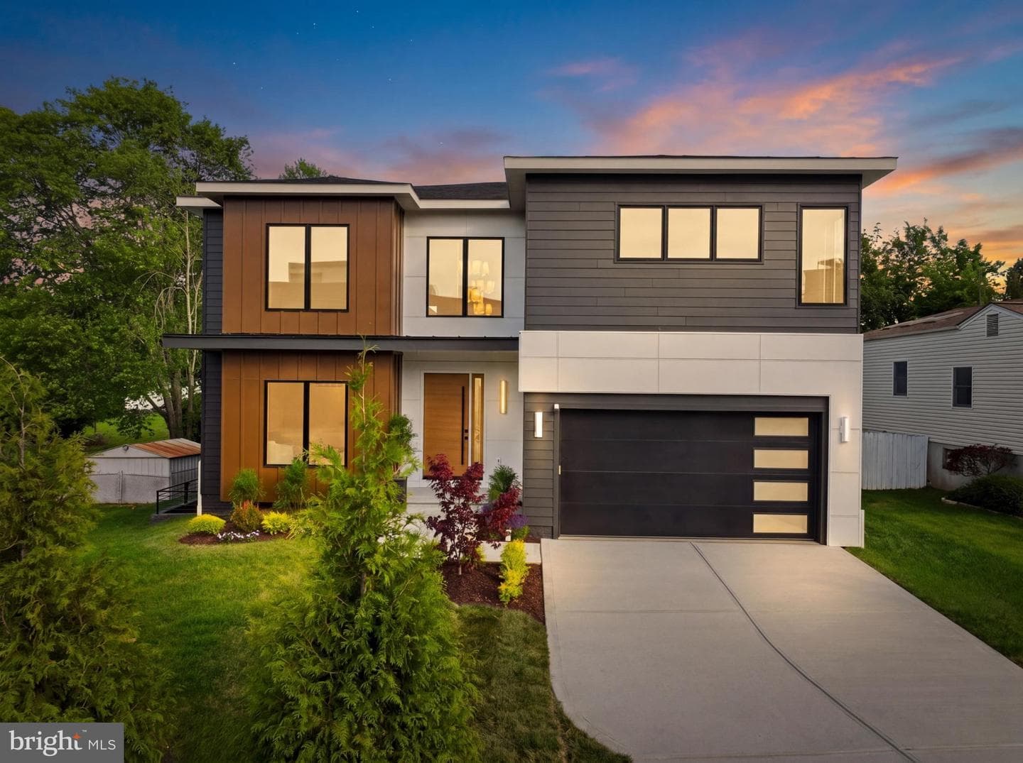 7421 Magarity Road, Falls Church