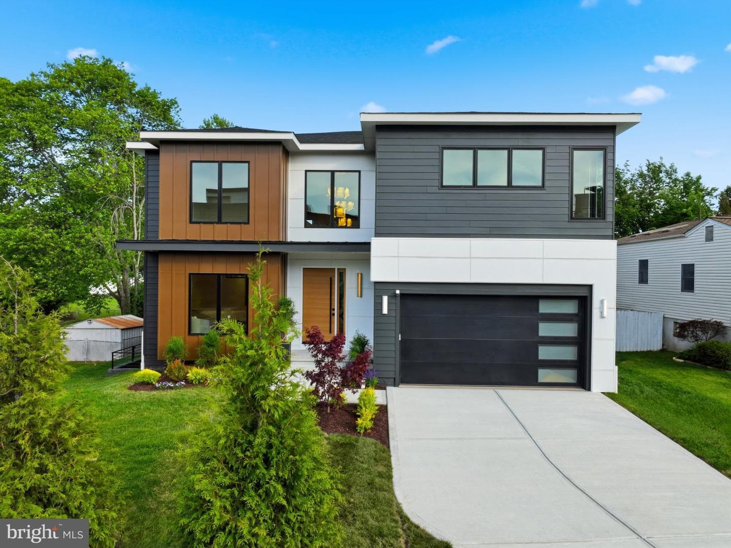 7421 Magarity Road, Falls Church