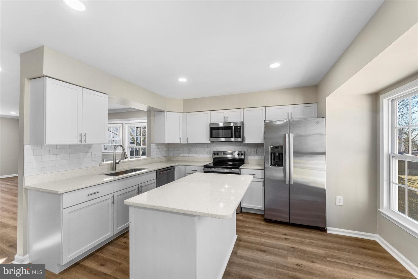 14012 Betsy Ross Lane photo 12