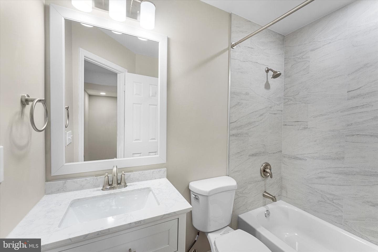 14012 Betsy Ross Lane photo 33