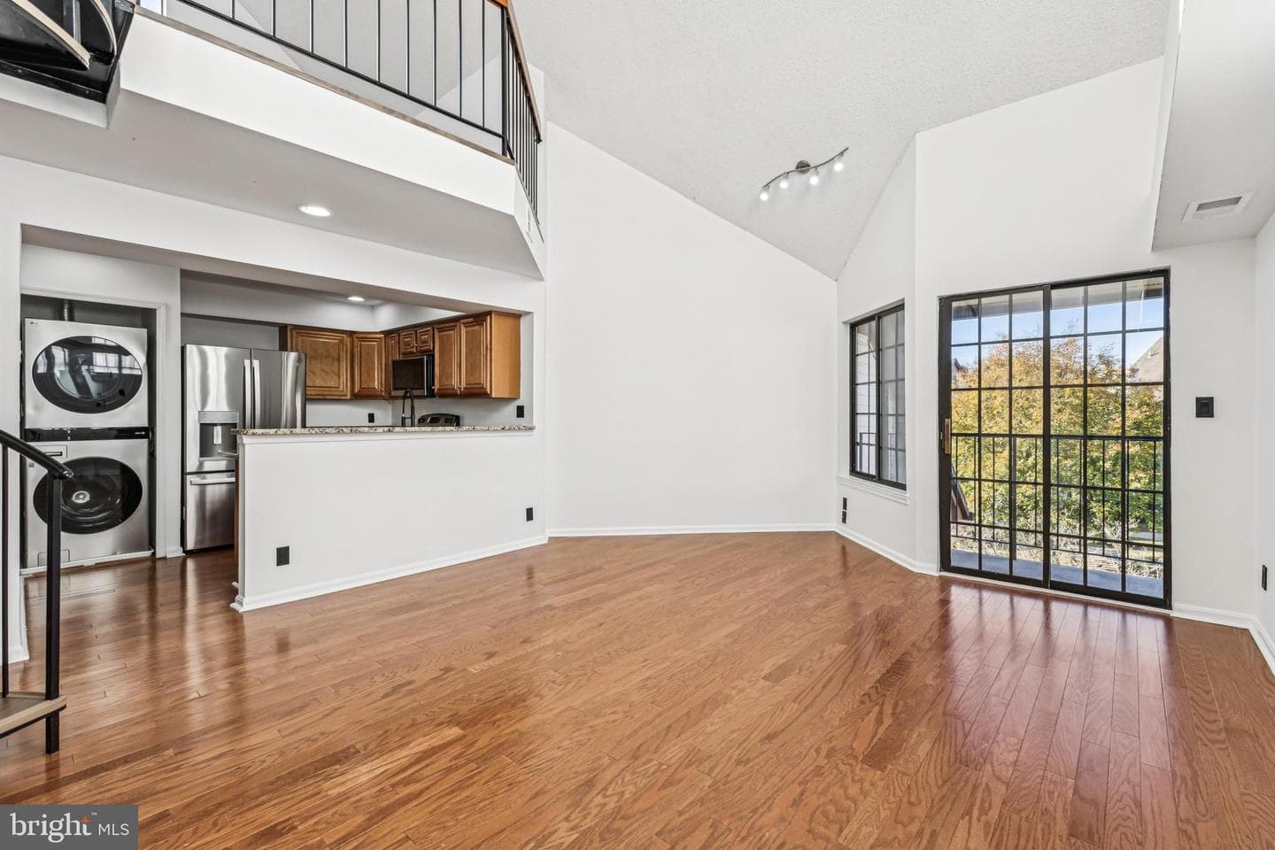 6006 Curtier Drive #f photo 5