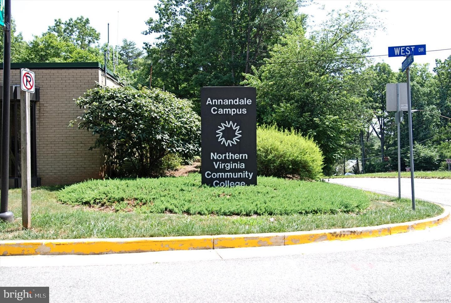 8112 Accotink Drive photo 42