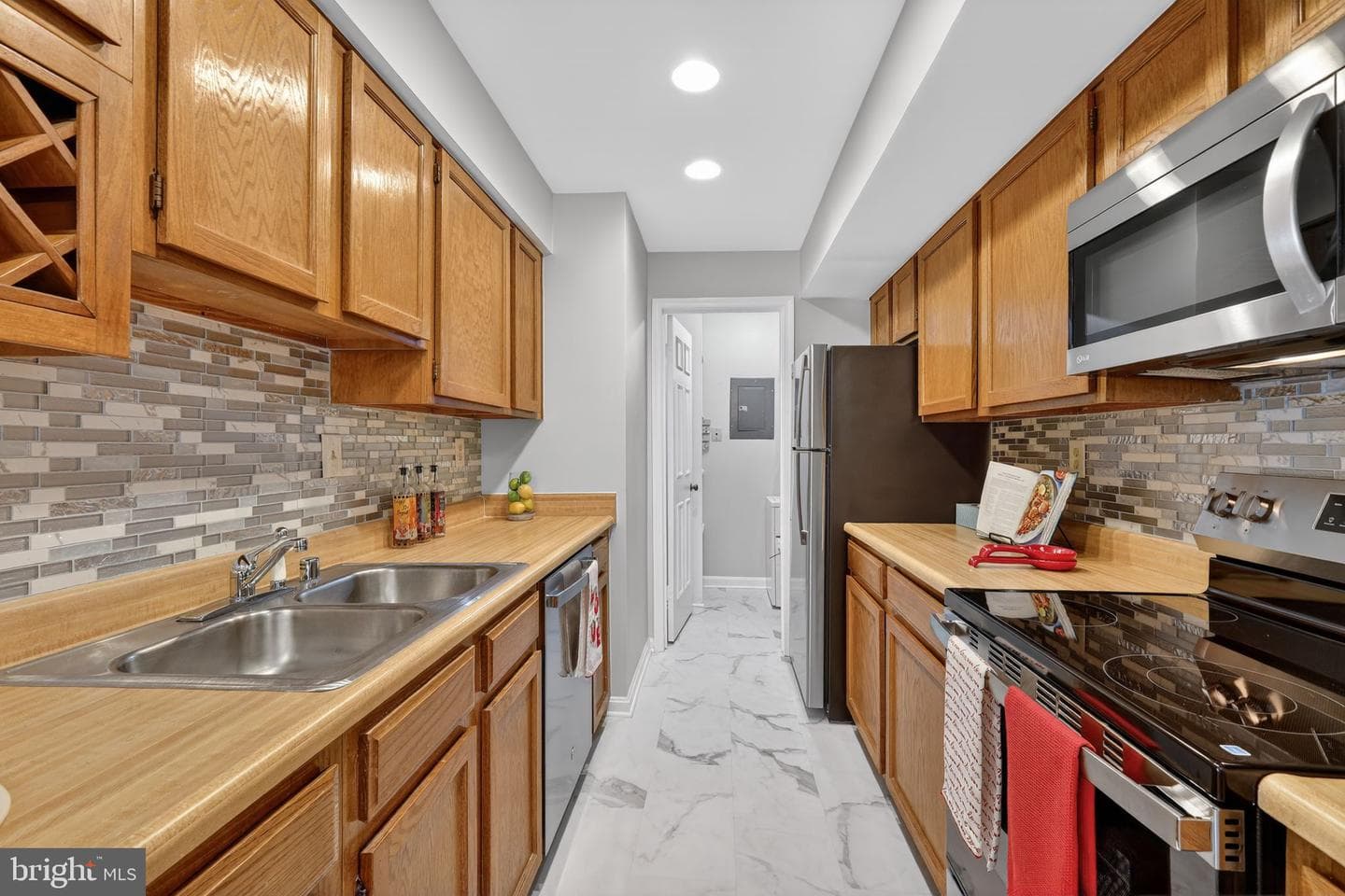 10204 Ashbrooke Court #10 photo 7