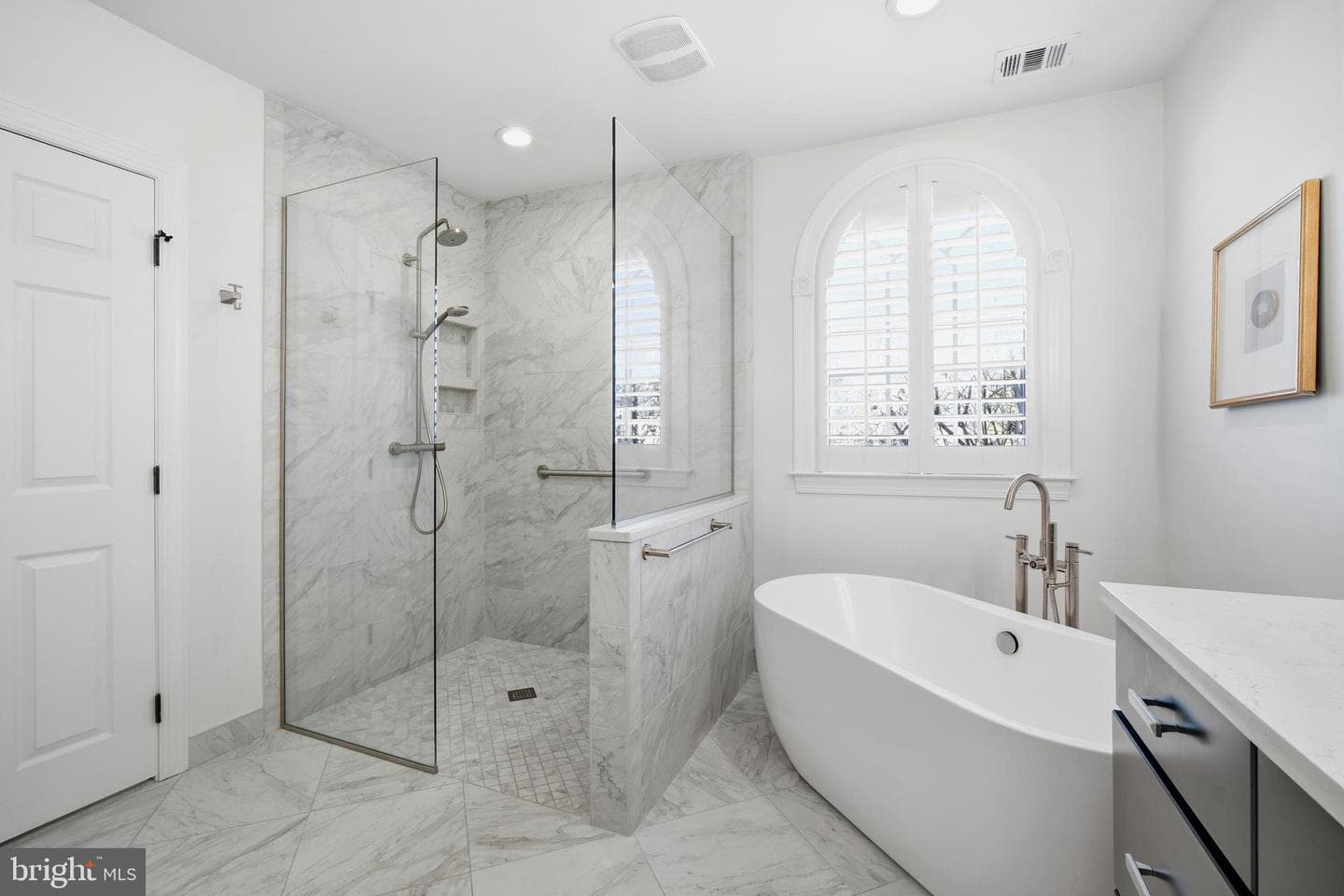 9348 Occoquan Overlook Drive photo 33