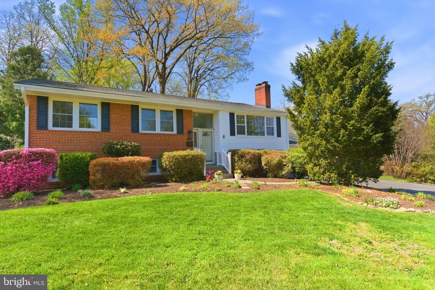 6535 Old Chesterbrook Road photo 3