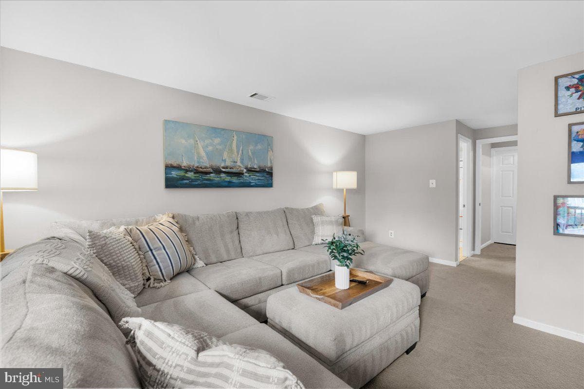 5913 Sir Cambridge Way photo 22