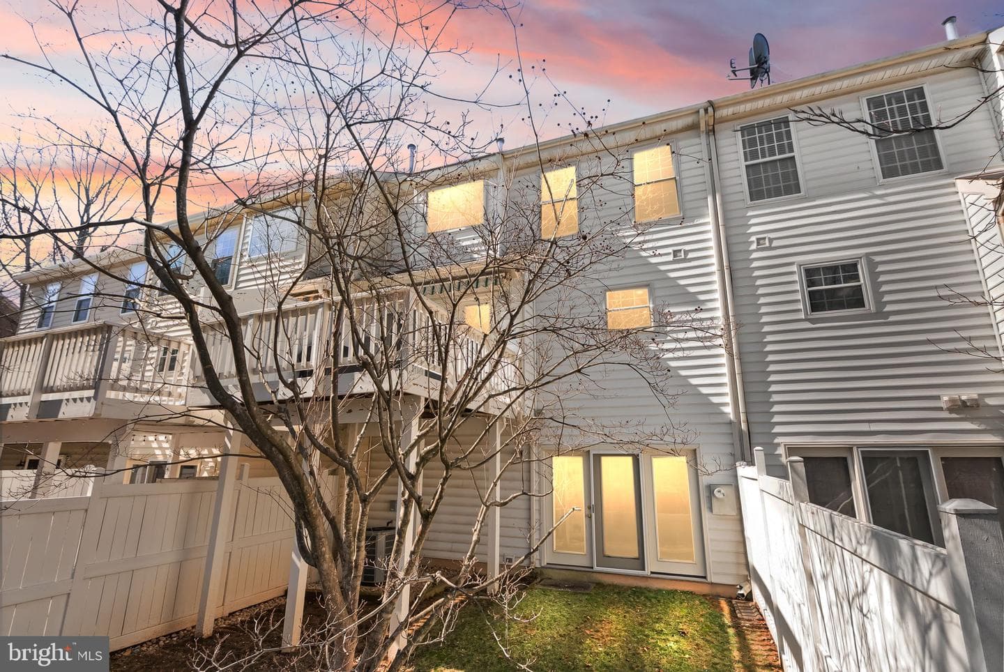 2709 Baronhurst Drive photo 2