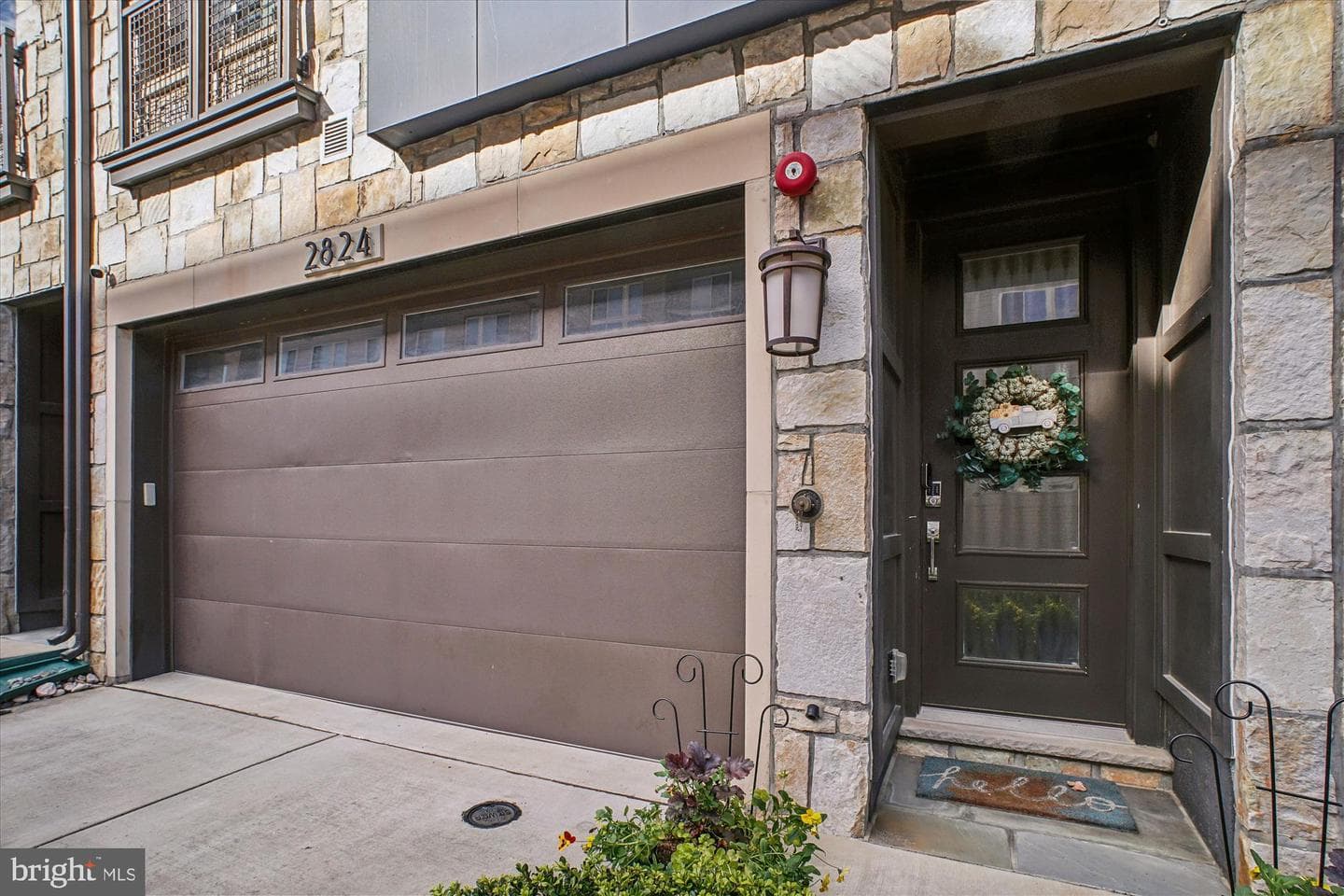 2824 Red Star Lane photo 3
