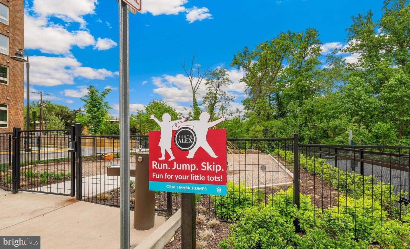 2824 Red Star Lane photo 44