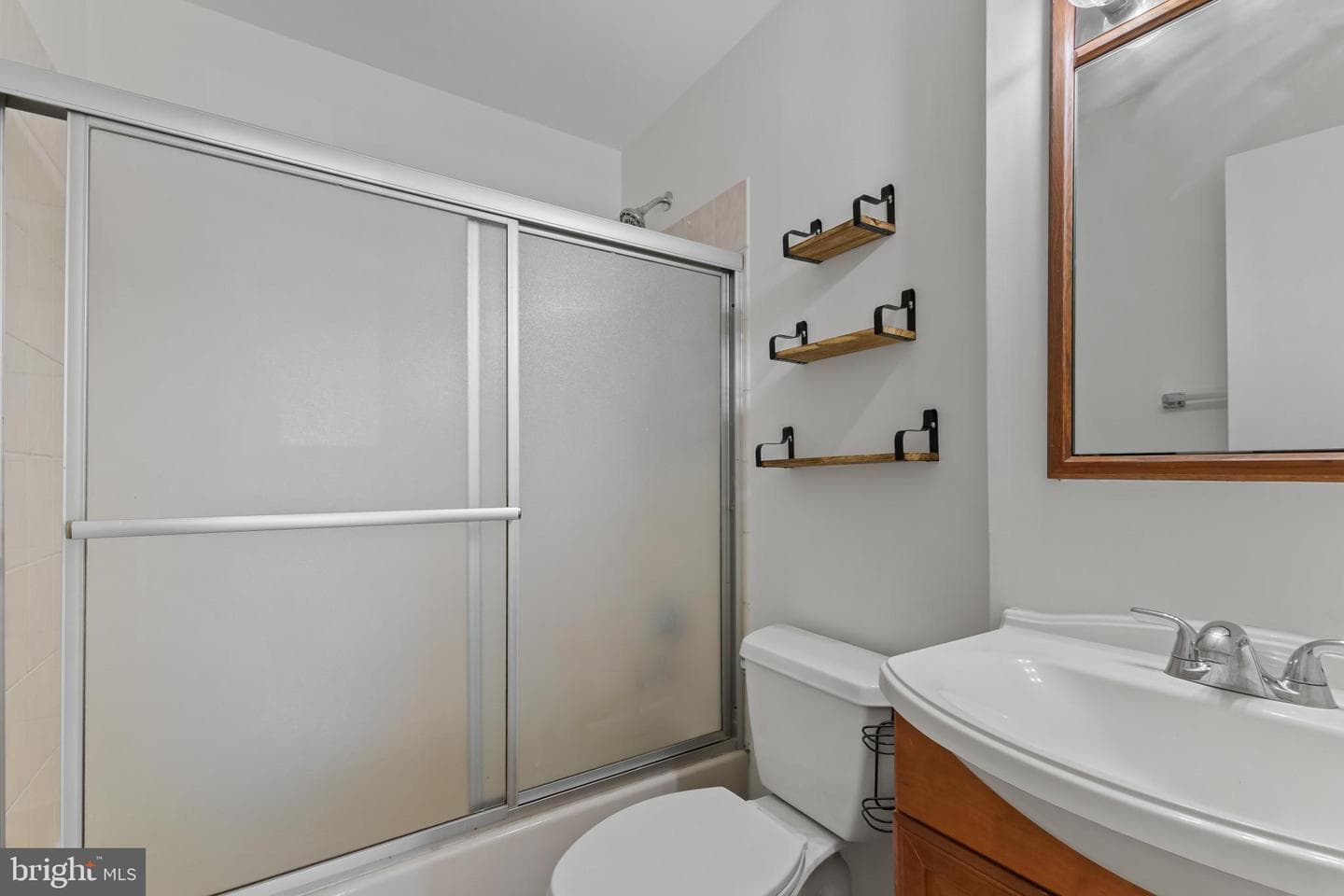 2012 Rollins Drive photo 16