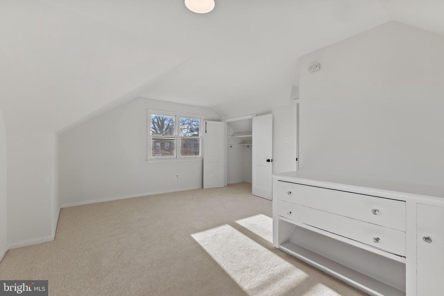 2012 Rollins Drive photo 27