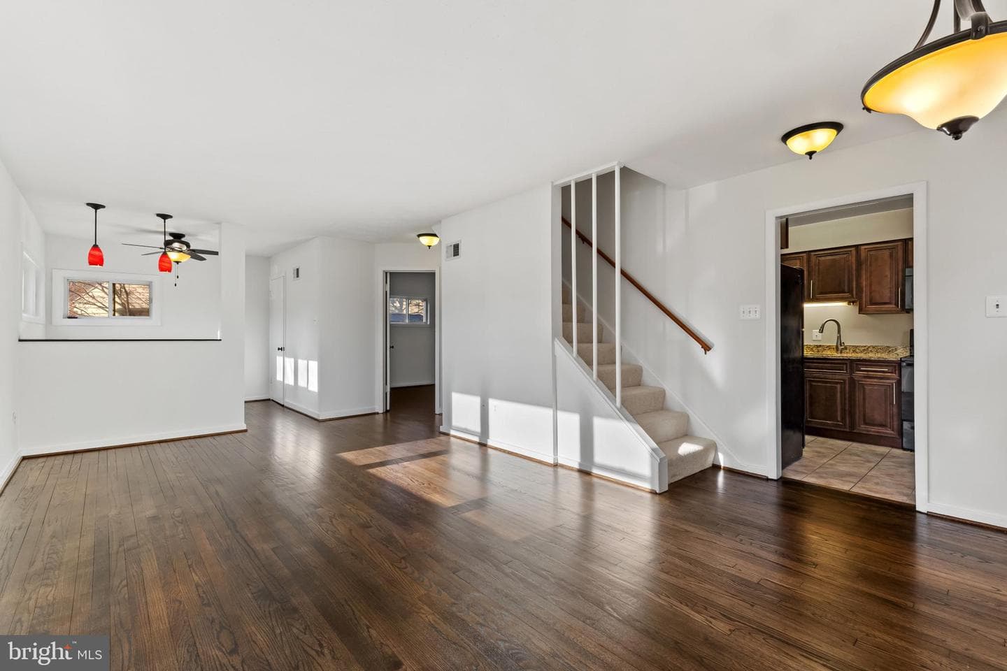 2012 Rollins Drive photo 4
