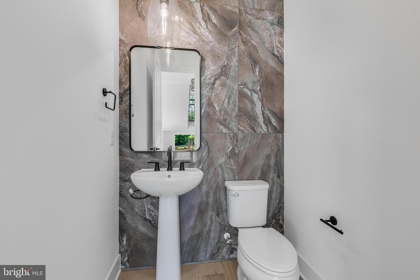 9209 Franks Point Lane photo 23