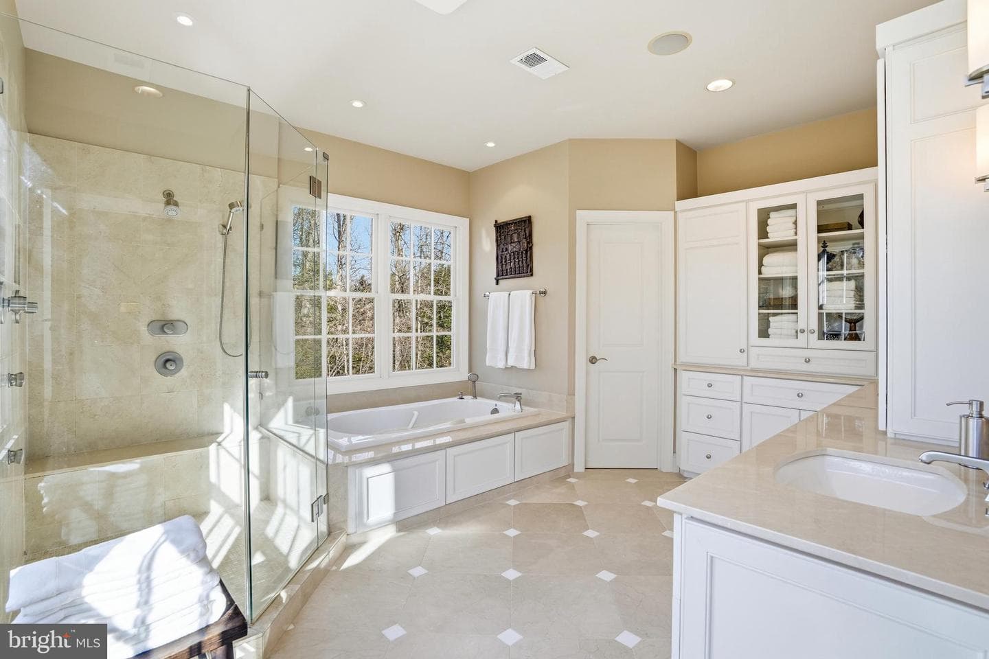 1490 Lily Loch Way photo 34