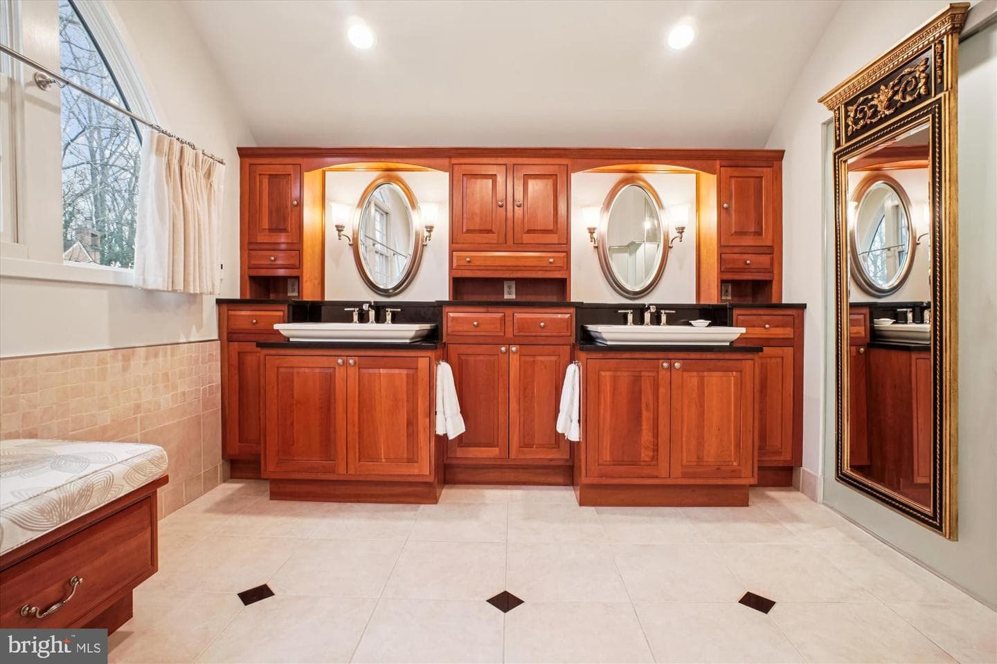 8405 Honeywood Court photo 38