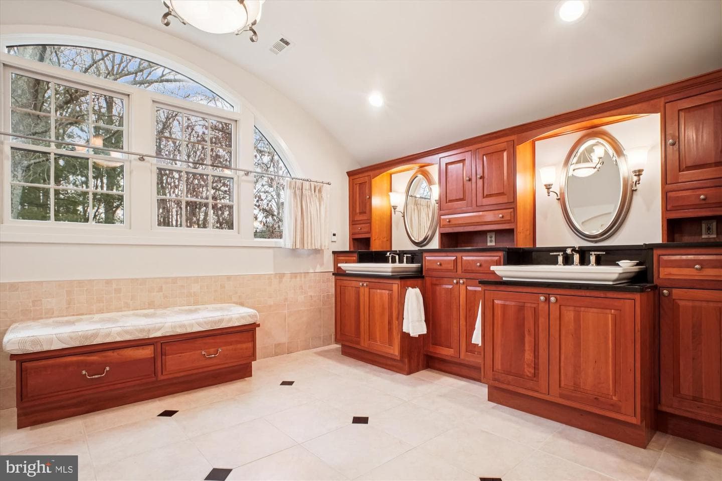 8405 Honeywood Court photo 40