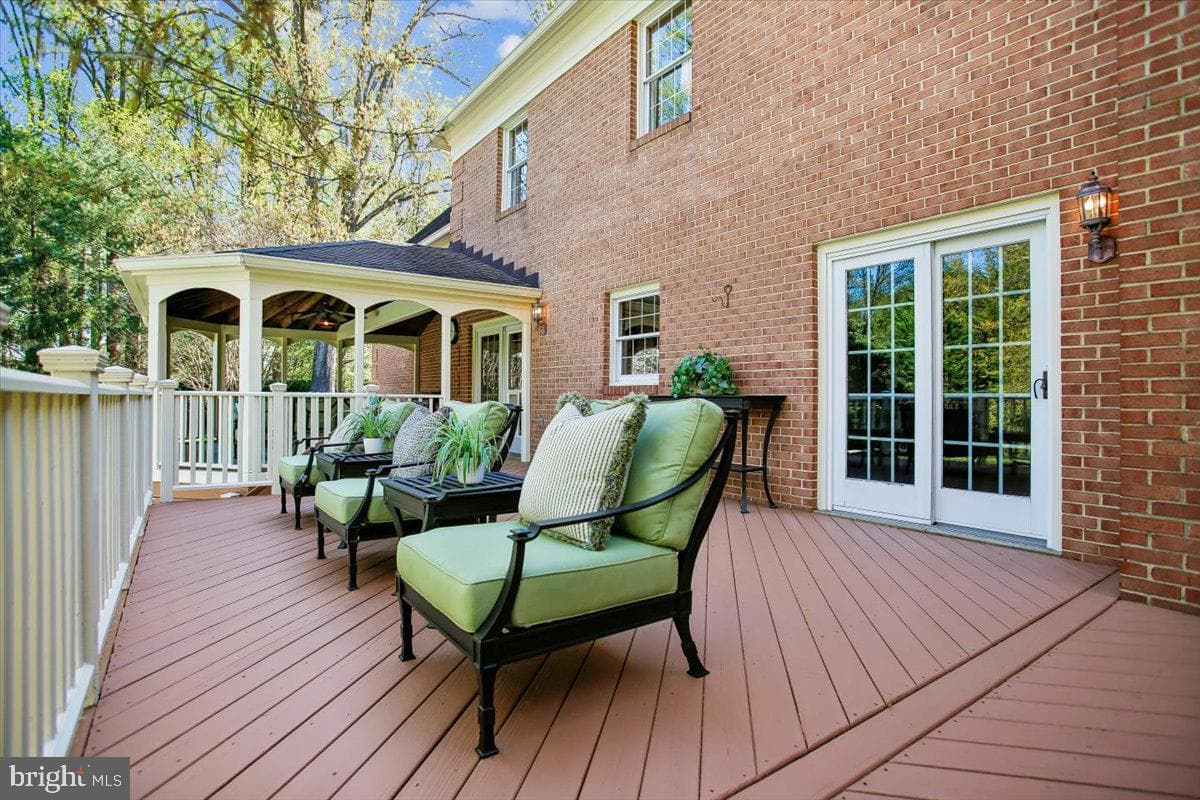 8405 Honeywood Court photo 88