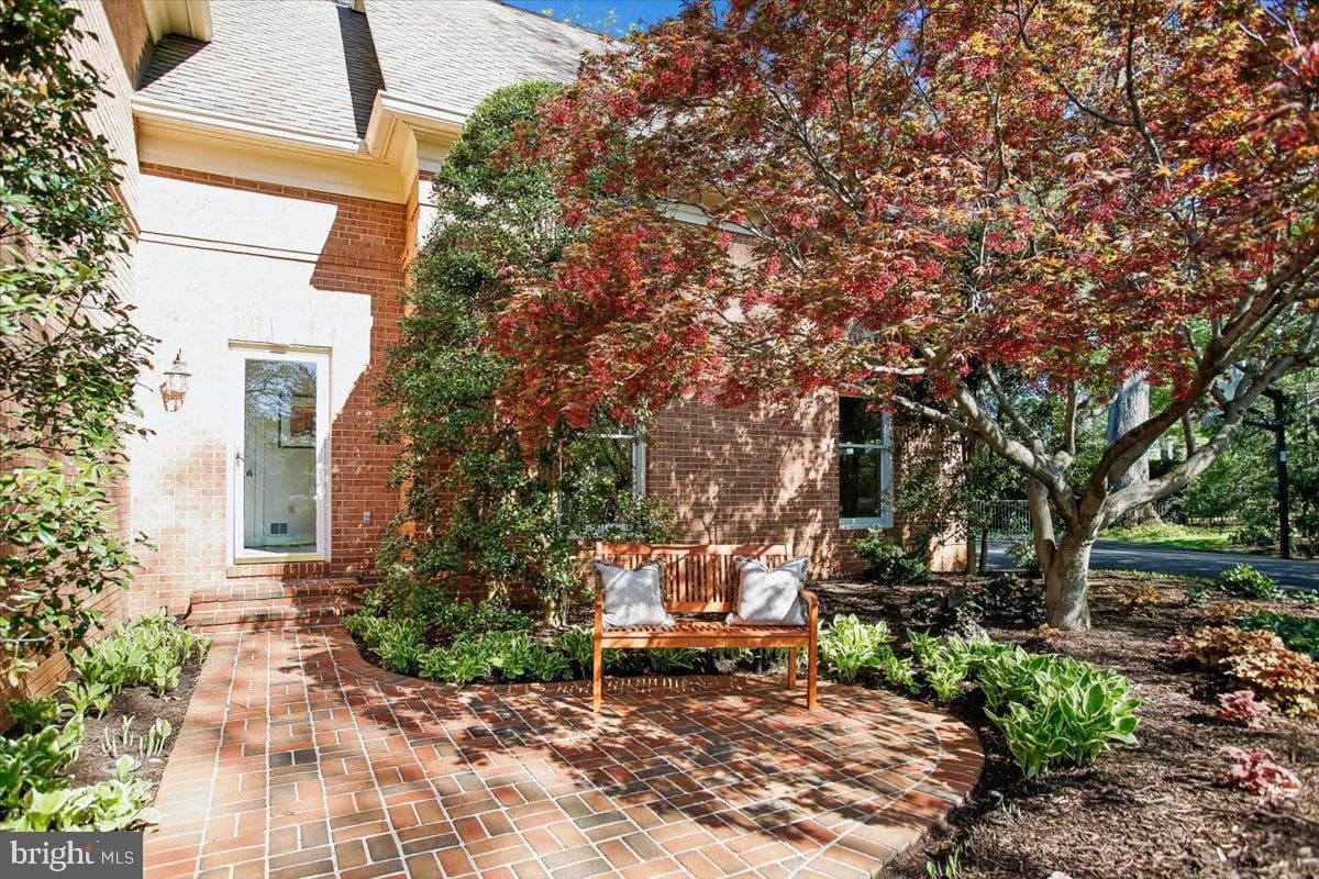8405 Honeywood Court photo 97