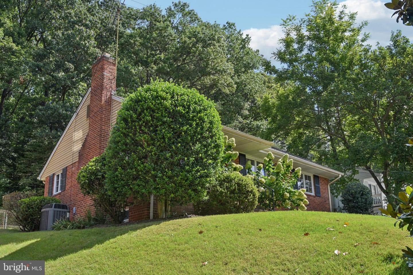 3539 Marvin Street photo 2