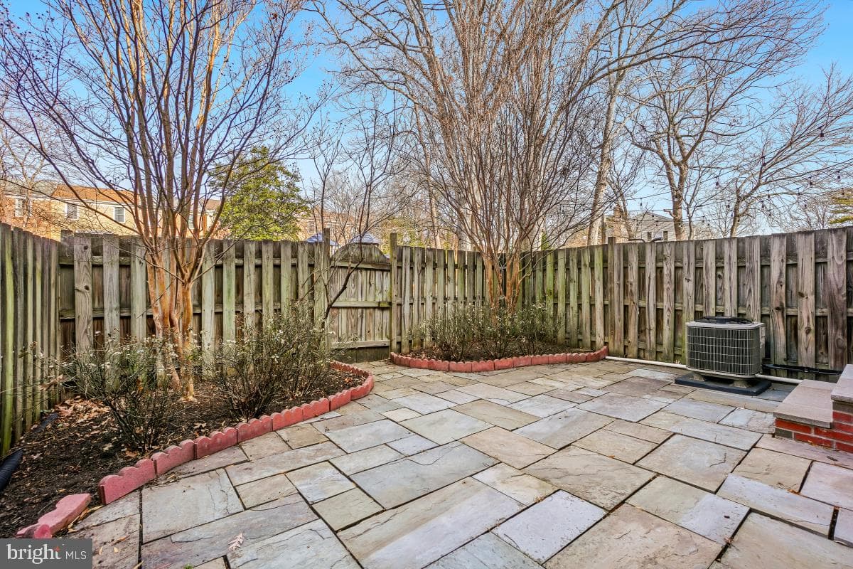 9108 Suede Court photo 28
