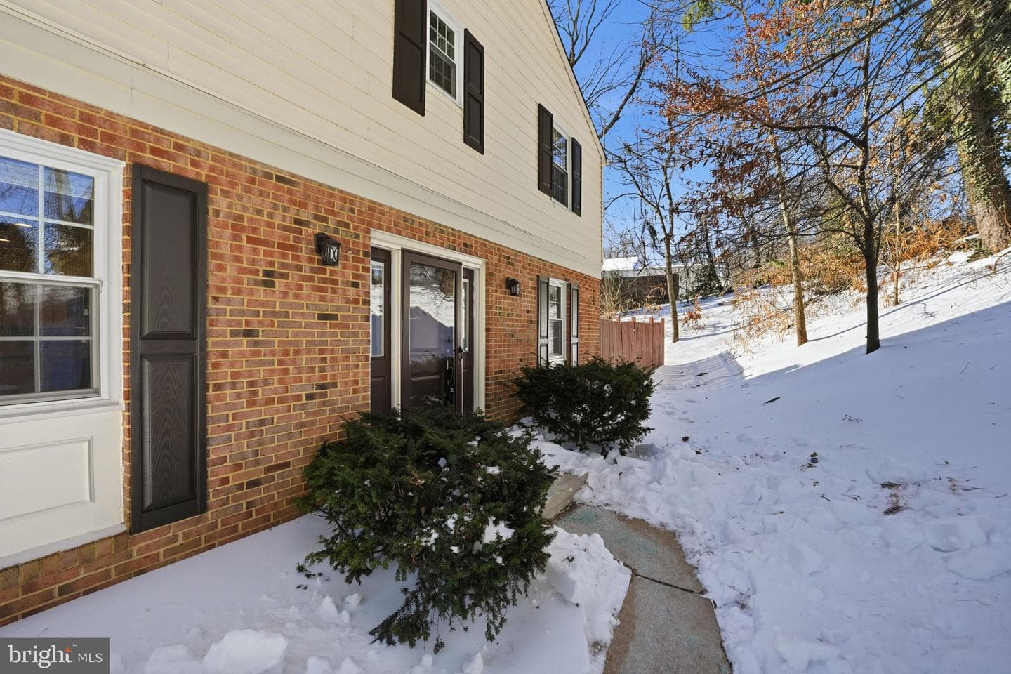 9652 Lindenbrook Street photo 2