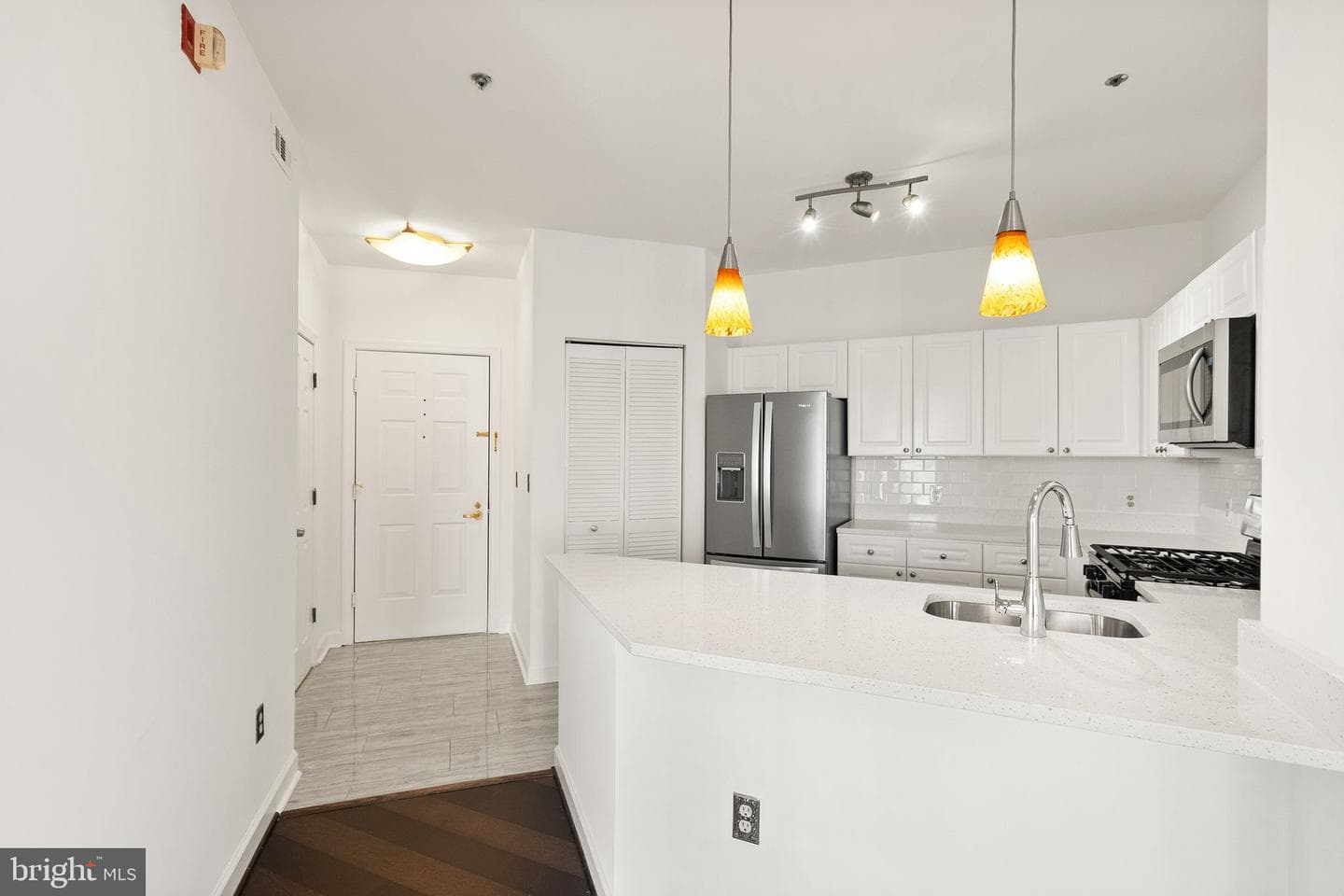 1625 International Drive #305 photo 12