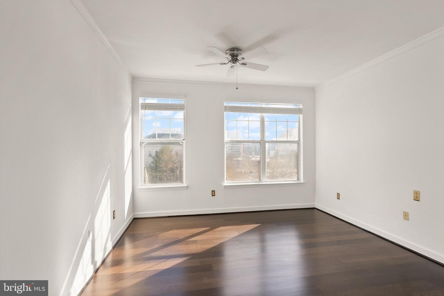 1625 International Drive #305 photo 21