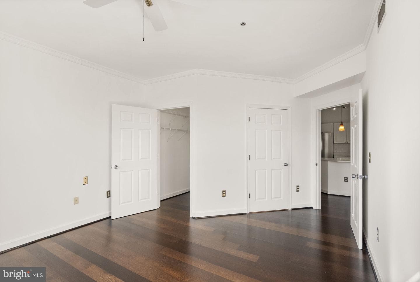 1625 International Drive #305 photo 24