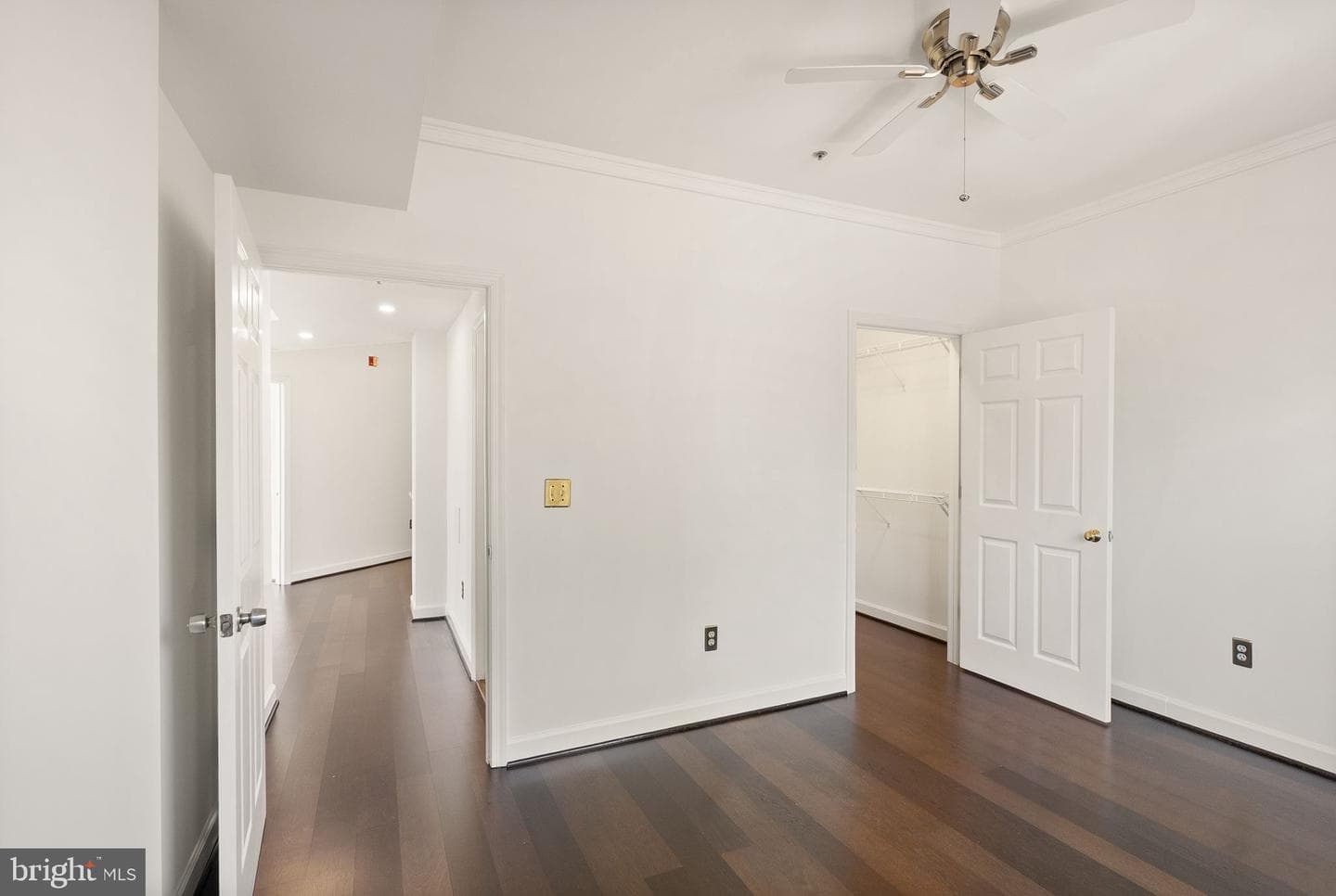 1625 International Drive #305 photo 29