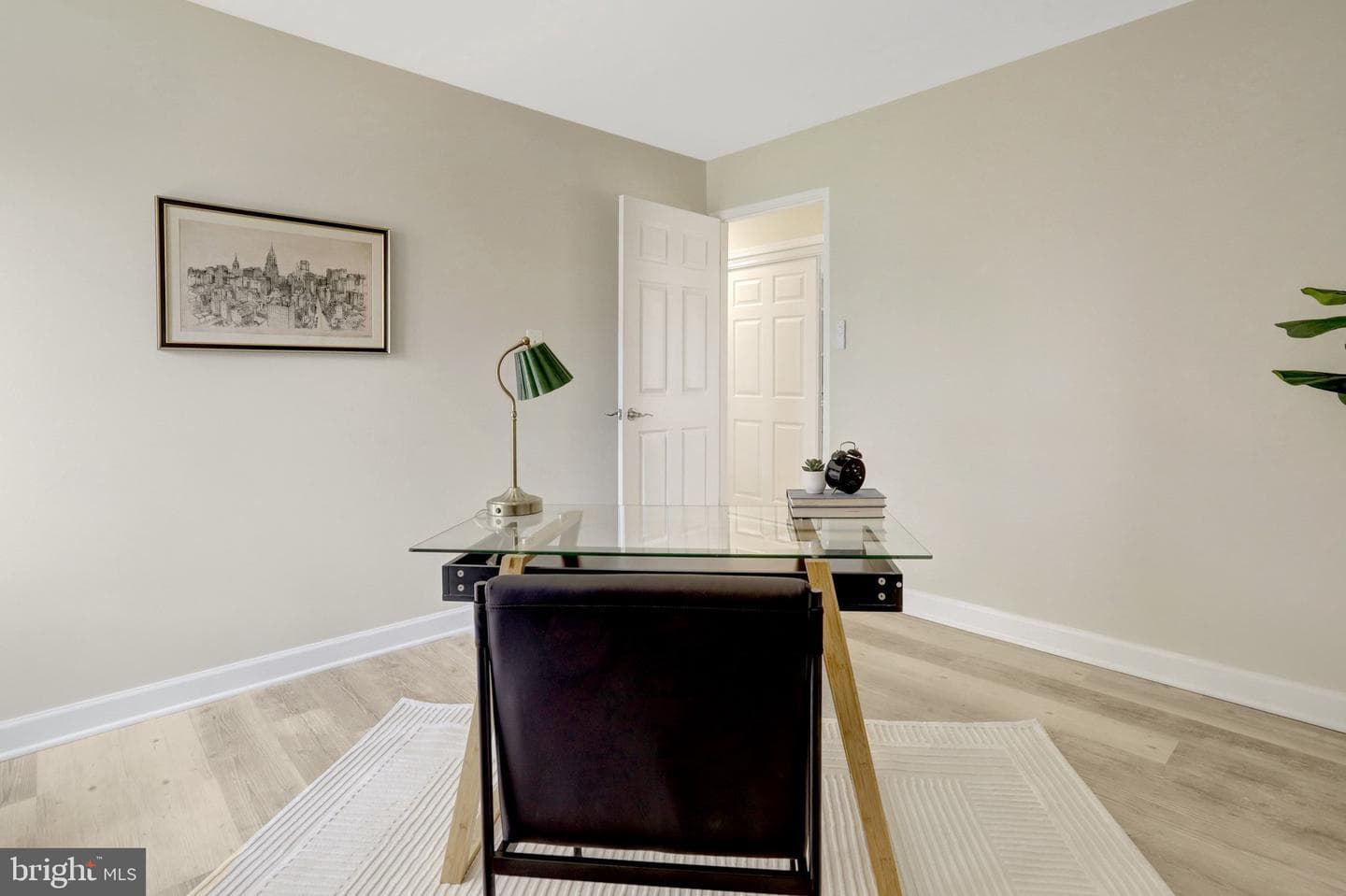 7800 Dassett Court #204 photo 27