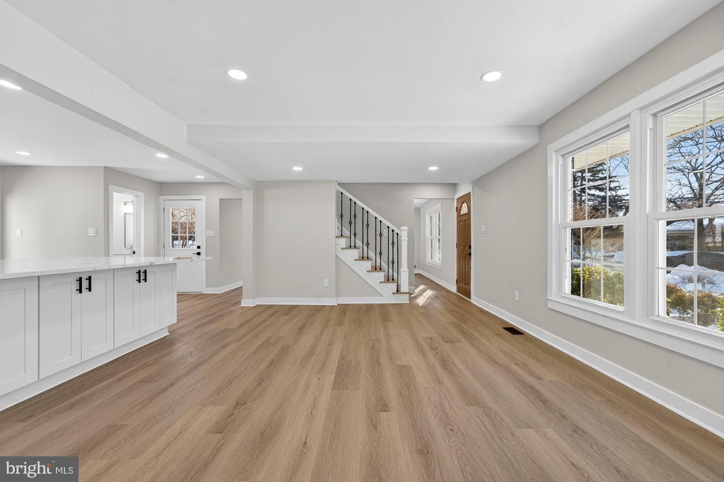 8612 Cottage Street photo 10
