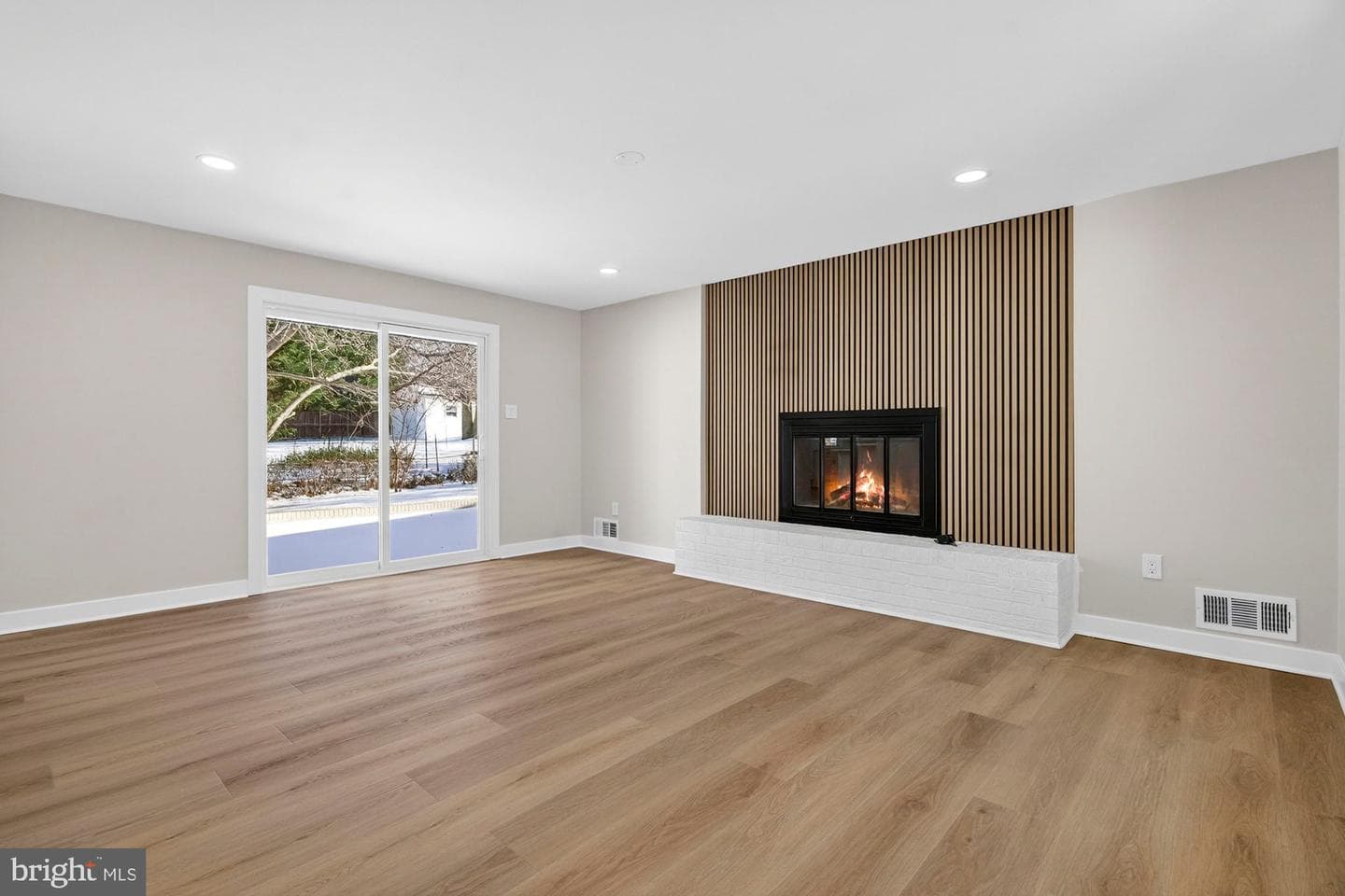 8612 Cottage Street photo 24