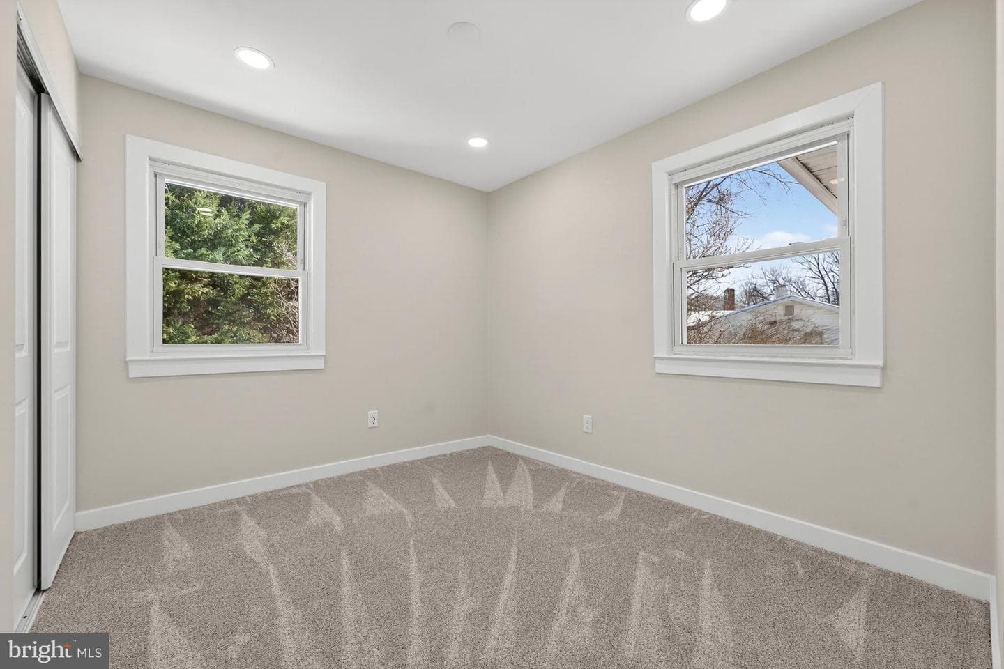 8612 Cottage Street photo 35