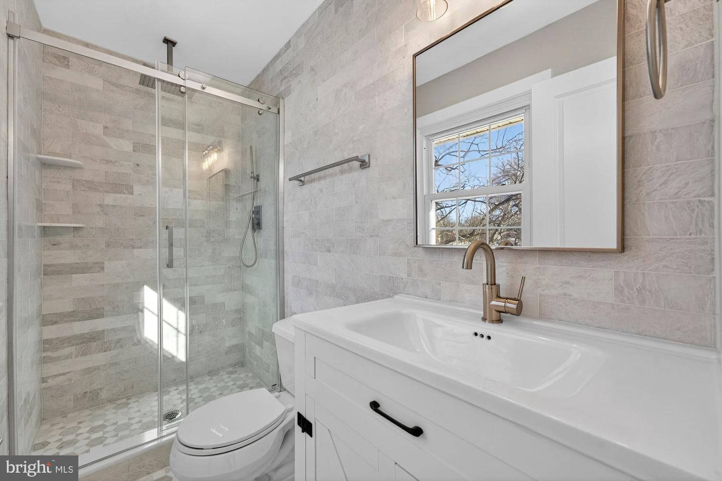8612 Cottage Street photo 4