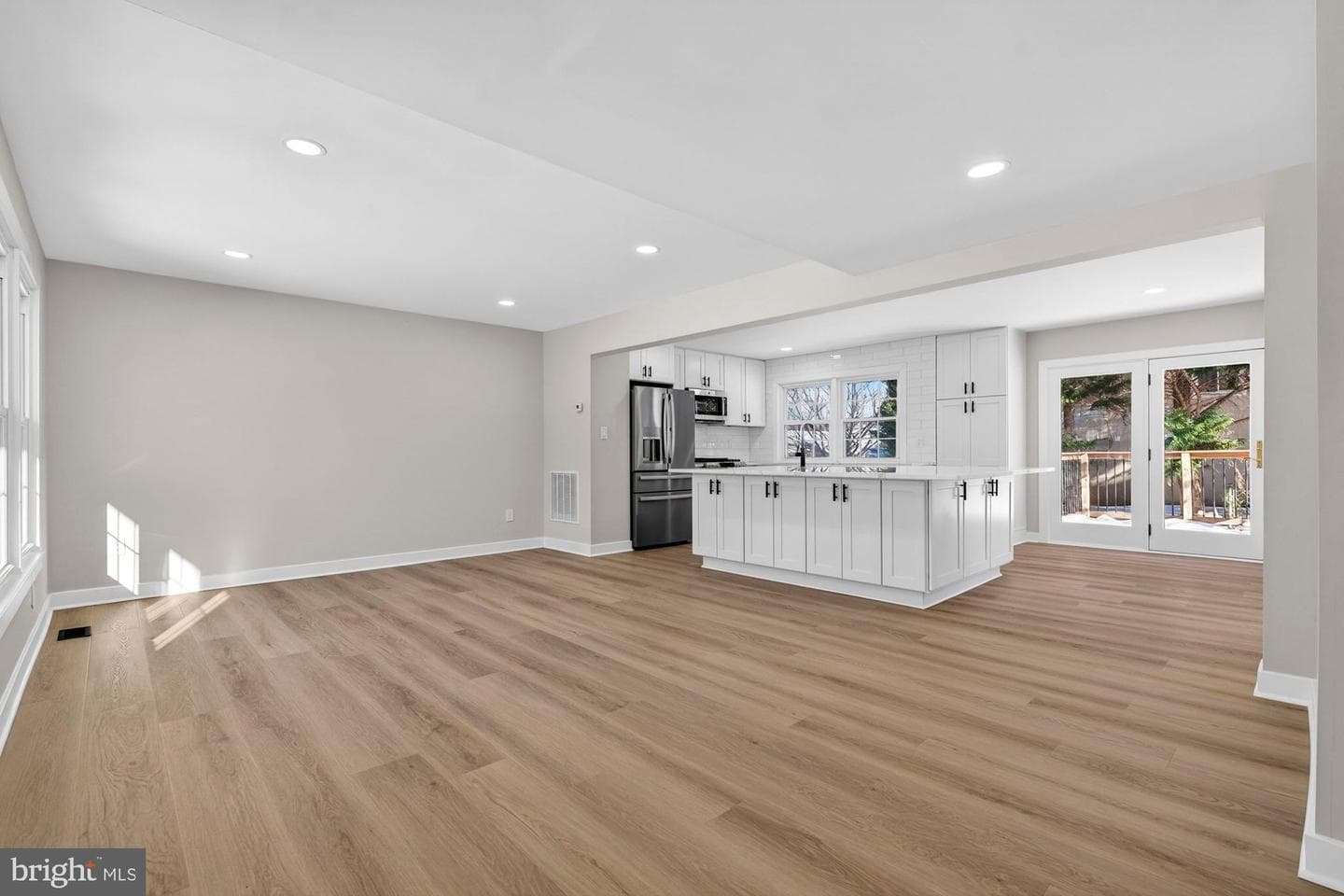 8612 Cottage Street photo 8