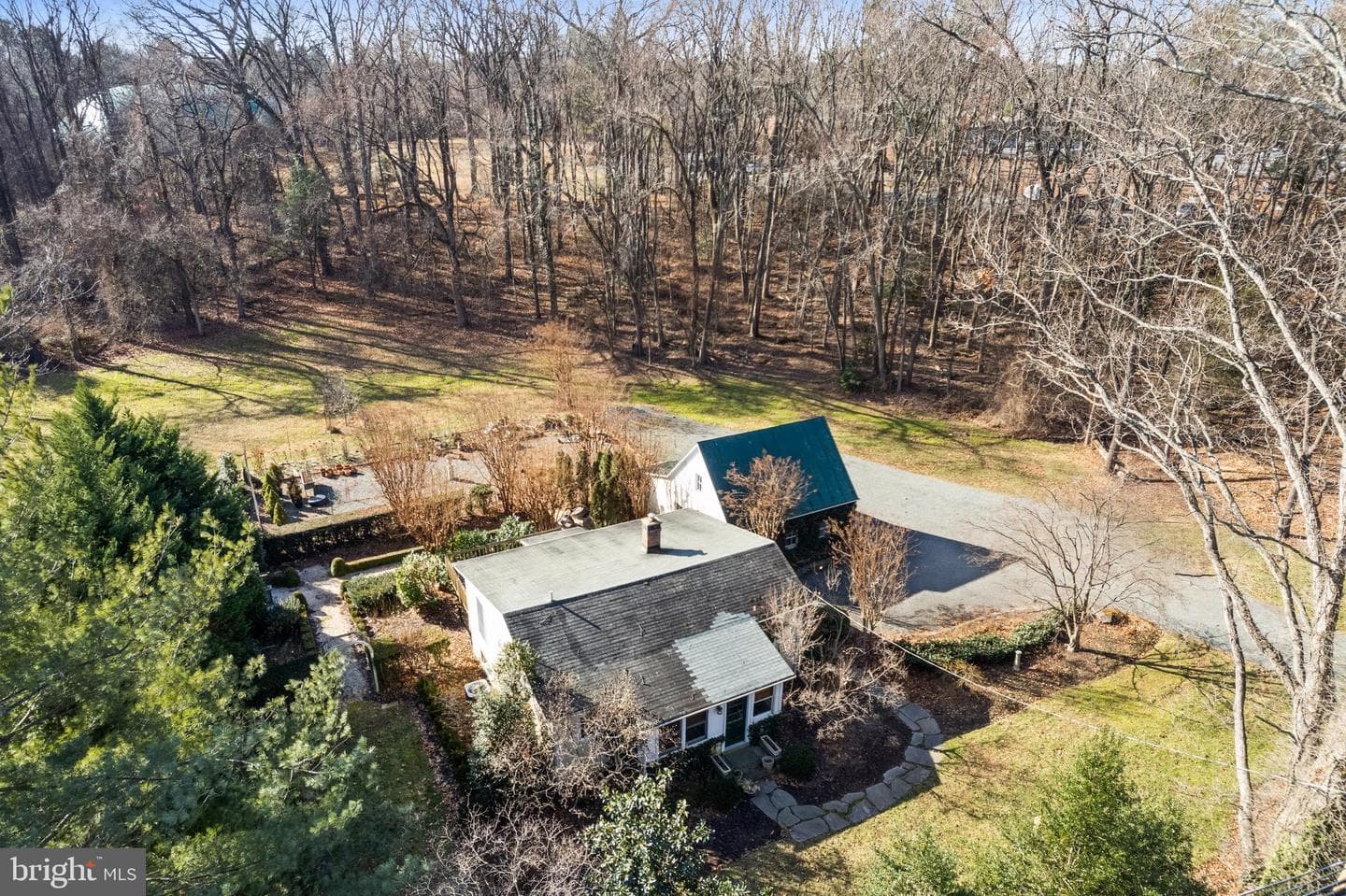 9813 Georgetown Pike photo 2
