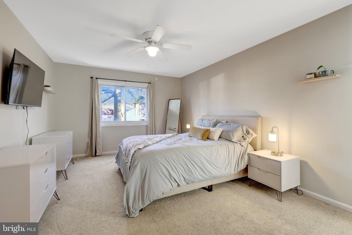 2155 Veenendaal Court photo 24