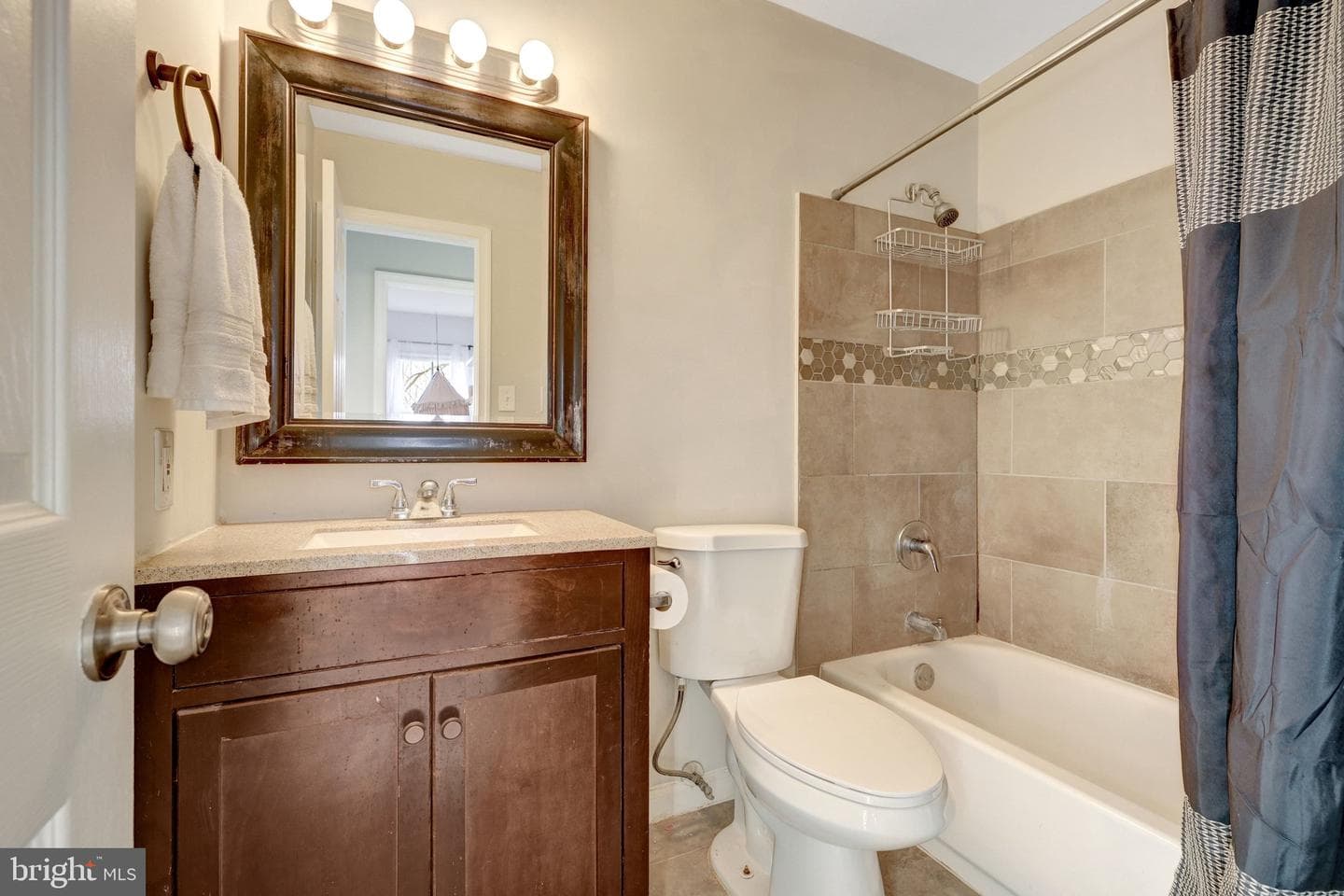 2155 Veenendaal Court photo 32
