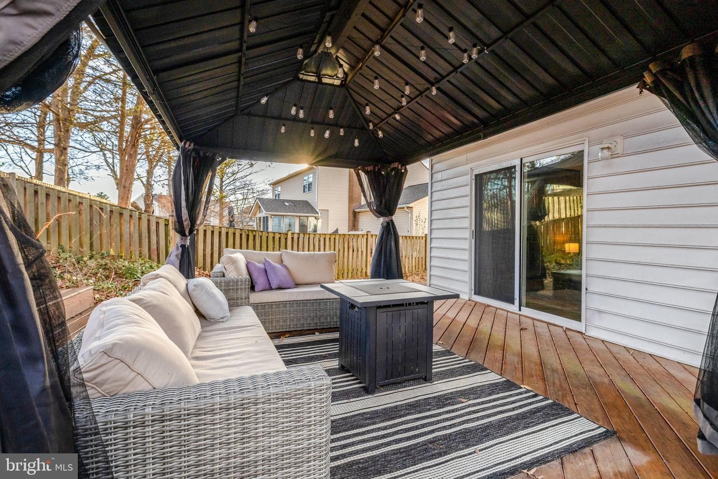 2155 Veenendaal Court photo 39