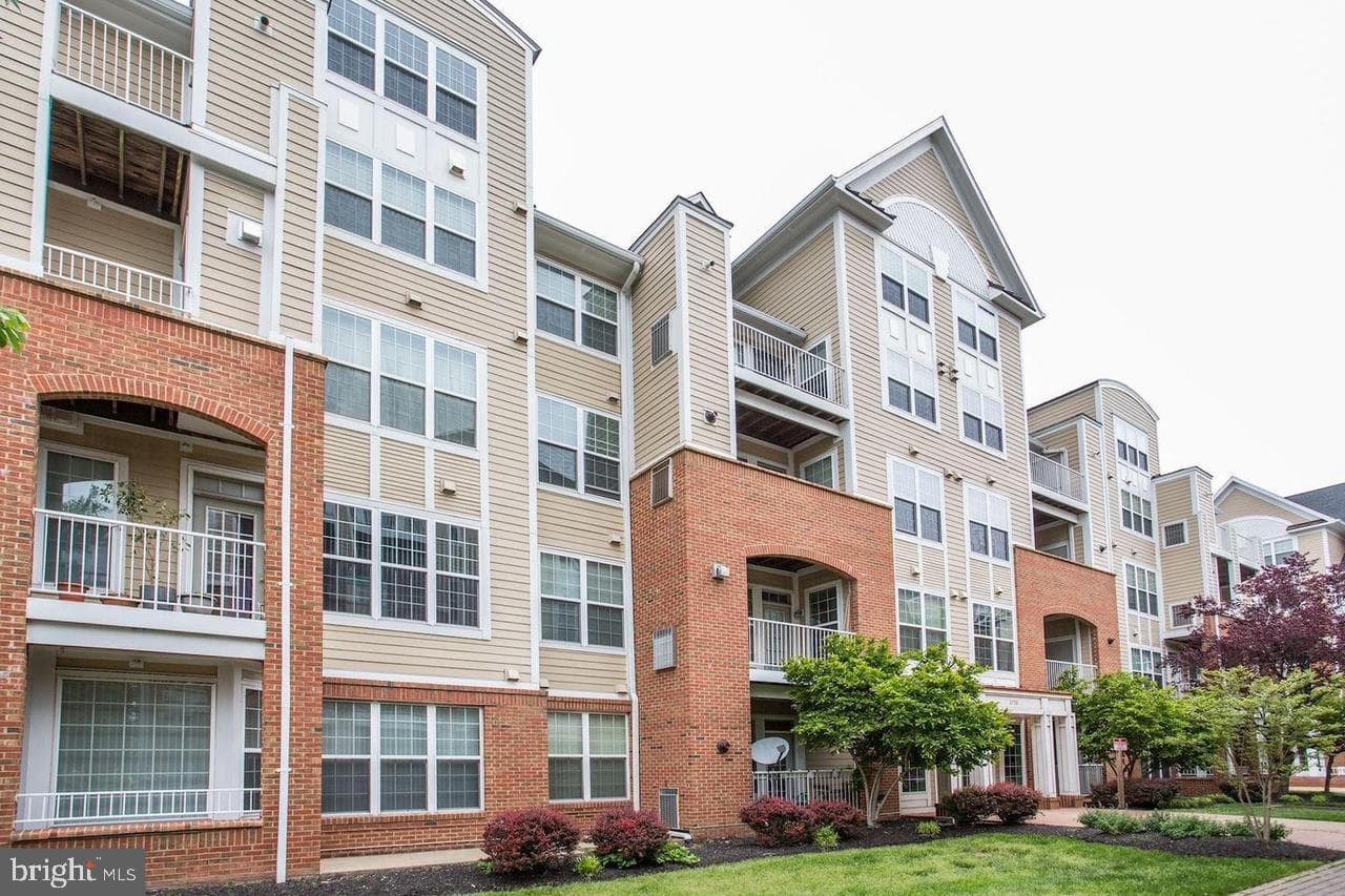 2700 Bellforest Court #201 photo 2