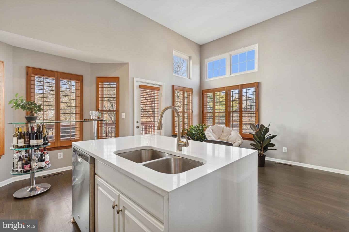 2558 James Monroe Circle photo 11