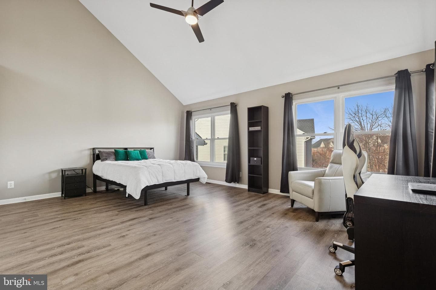 2558 James Monroe Circle photo 14