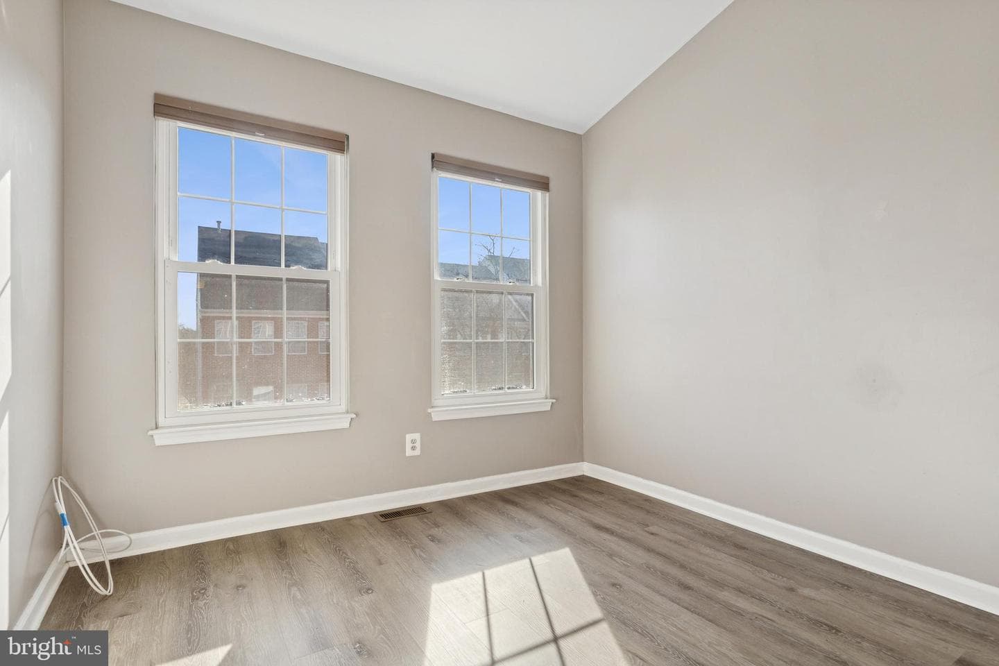 2558 James Monroe Circle photo 20
