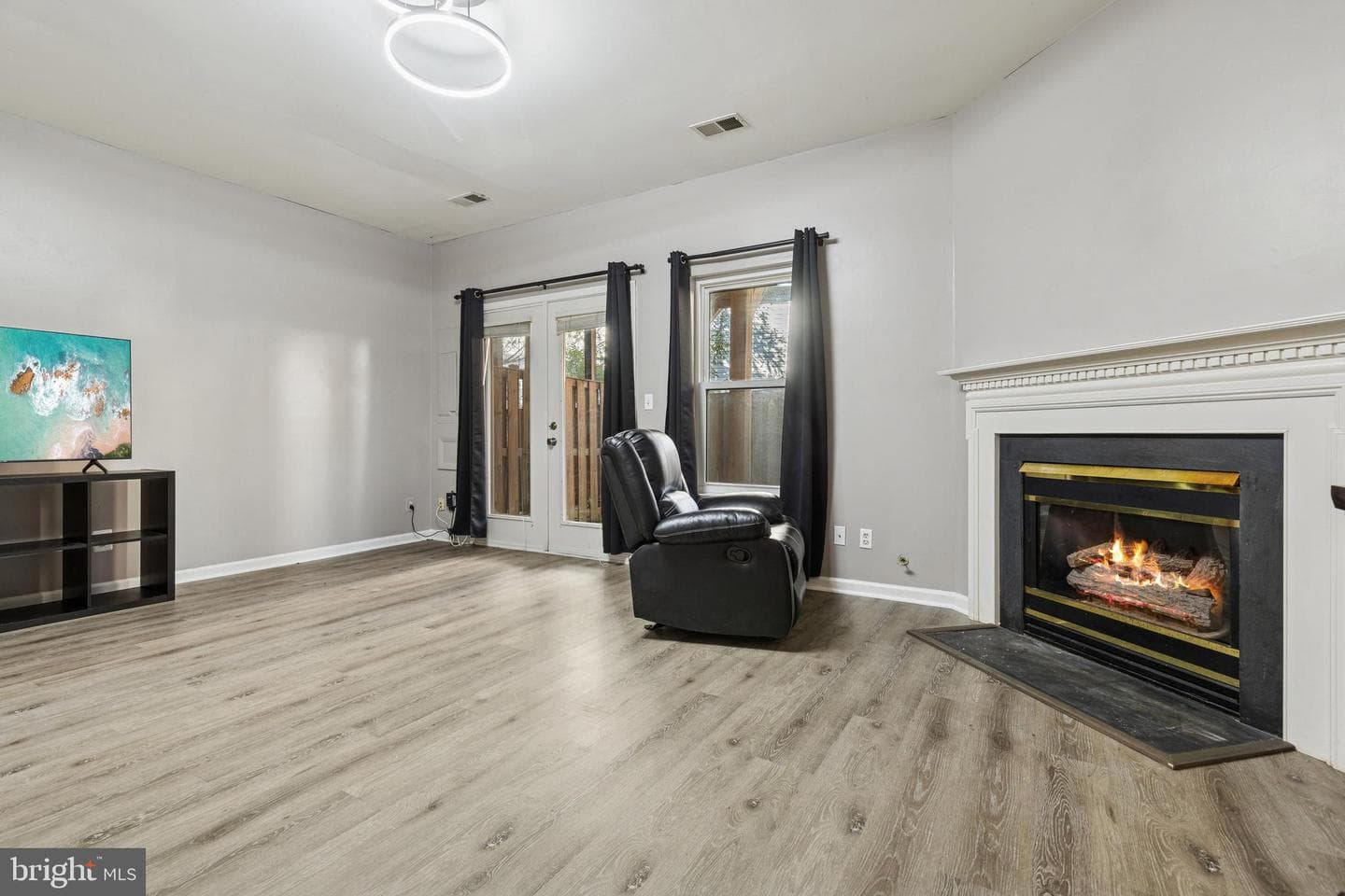 2558 James Monroe Circle photo 23