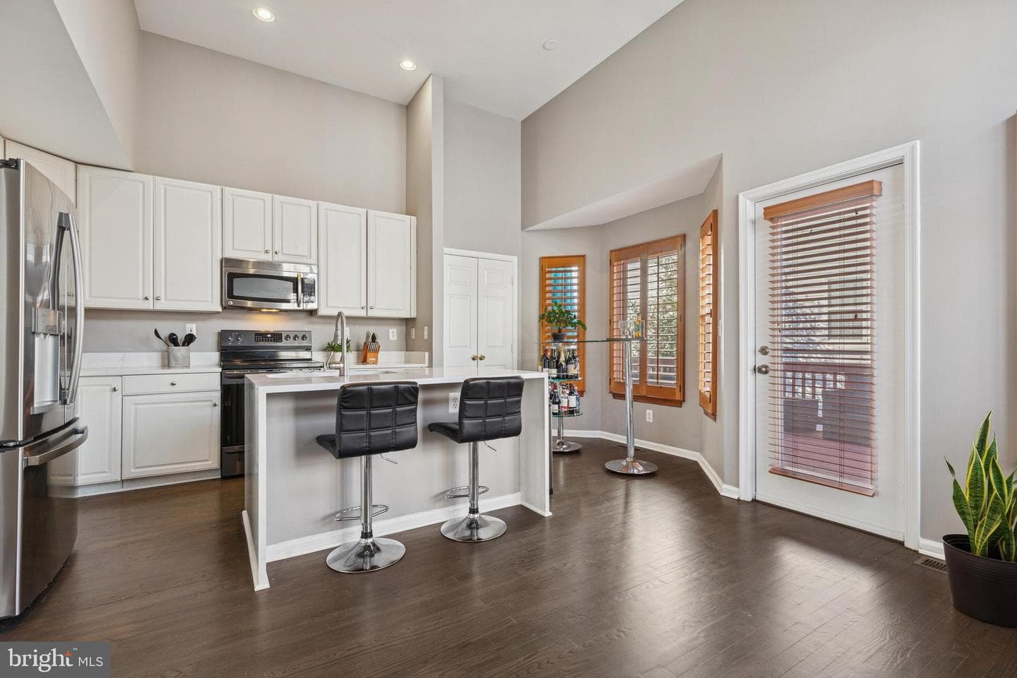 2558 James Monroe Circle photo 7