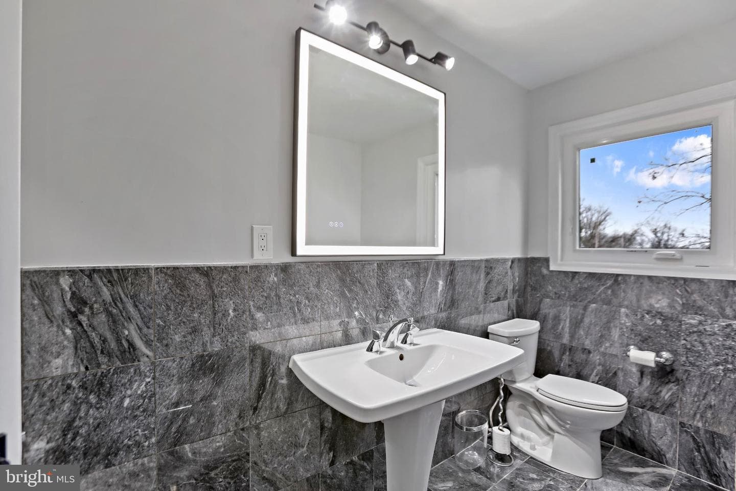 3906 Ridge Road photo 12