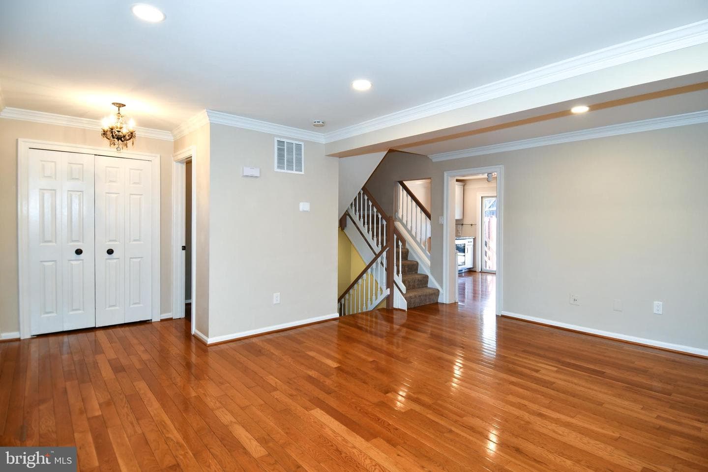 3891 Mohr Oak Court photo 9